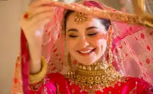 hania amir Biography